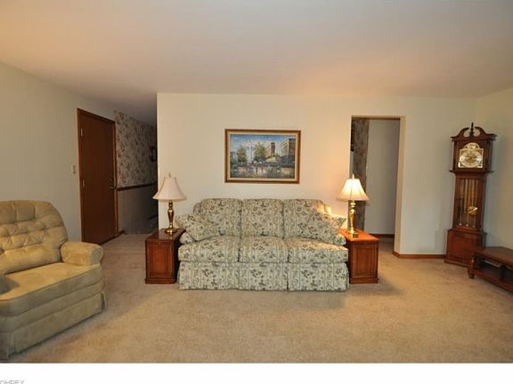 5th image of 328 Rosalind Ave