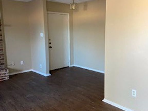 2nd image of 4909A Greenslope Dr