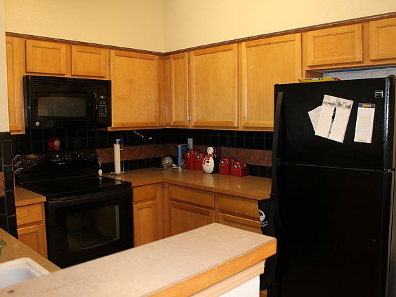 5th image of 10011 186th St E Unit 237