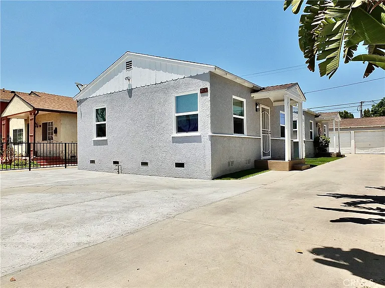 61 W Louise St #A — Photo 17
