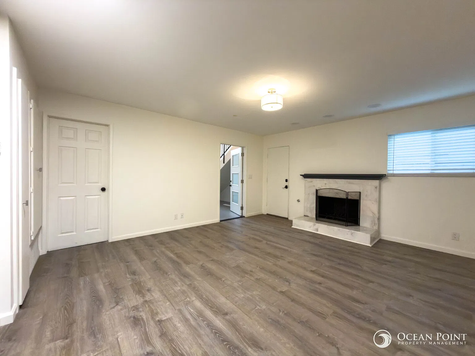 3 bed, 3.0 bath, 2563 sqft, $6,800 — Photo 3