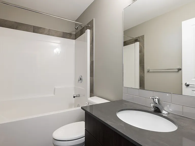 401 Athabasca Ave — Photo 23