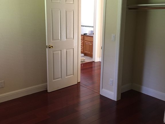 2nd image of 845 E Edgemont Dr