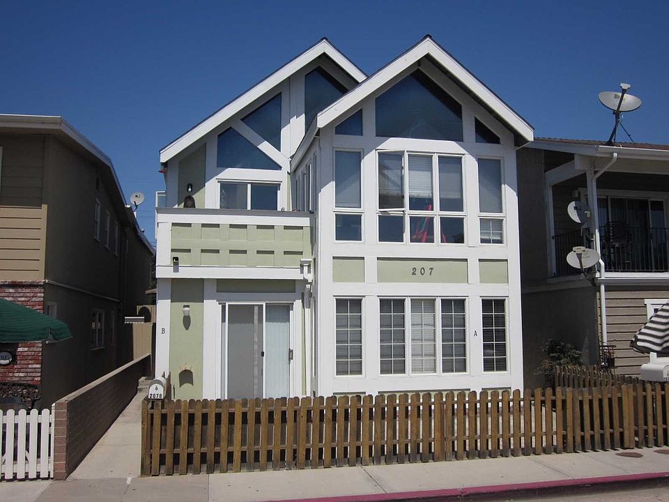 1st image of 207 40th St APT A
