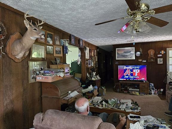 3rd image of 5929 Priest Rd
