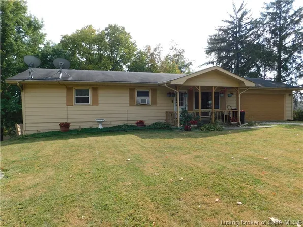 87 E Oak Drive, Salem, IN 47167