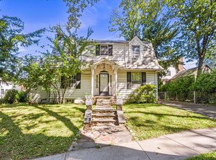 18019 Grand Central Pkwy, Jamaica, NY 11432