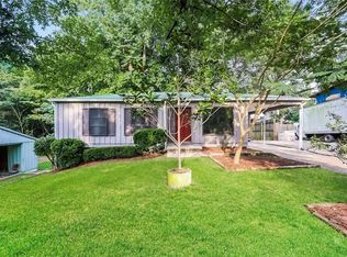 900 Kennesaw Dr, Forest Park, GA 30297