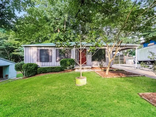 900 Kennesaw Dr, Forest Park, GA 30297