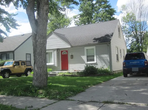 29870 Elmwood St, Garden City, MI 48135