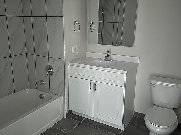 5th image of 54 Wall St #10944514
