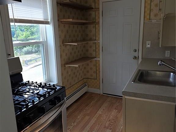 4th image of 1431 Smithfield Ave APT 2F
