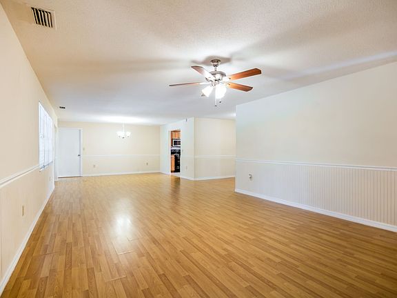 3rd image of 1102 E 17th St