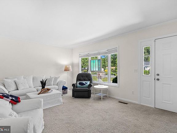 5th image of 1 Oak View Ct