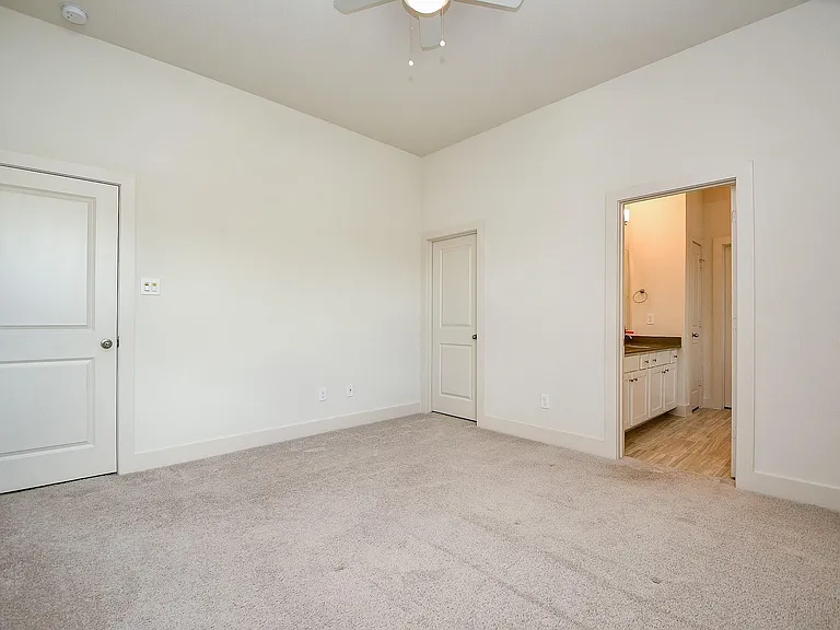 9444 Kerrwood Ln — Photo 10