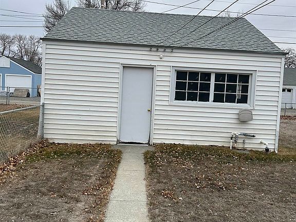 3rd image of 546 Avenue C