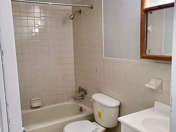 5th image of 5898 Shadymist Ln #B6