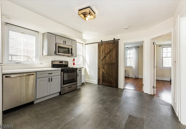 43 Pleasant Ave #2 — Photo 8