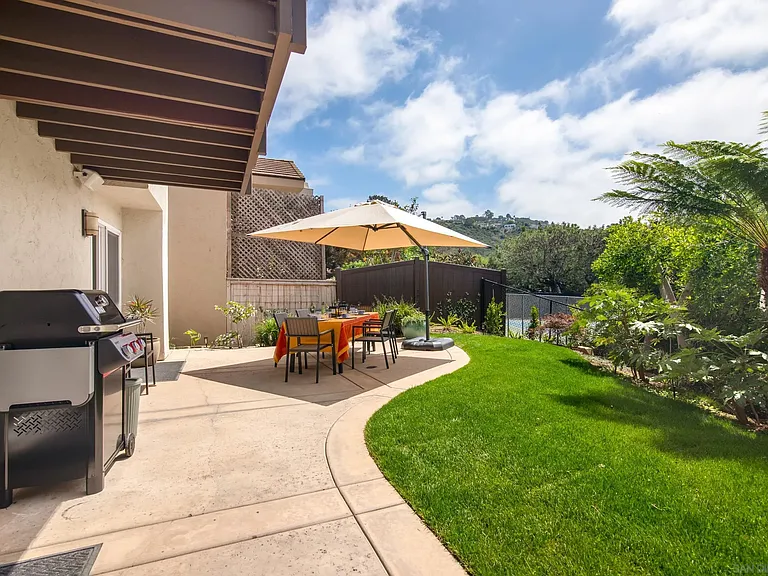2452 Azure Coast Dr — Photo 38