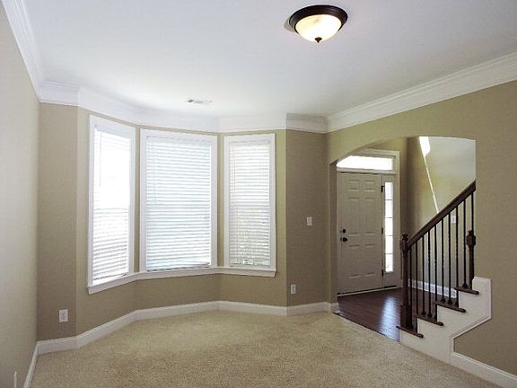 3rd image of 1207 Moultrie Dr