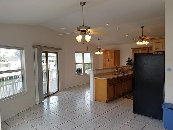 2nd image of 831 W Oyster Dr