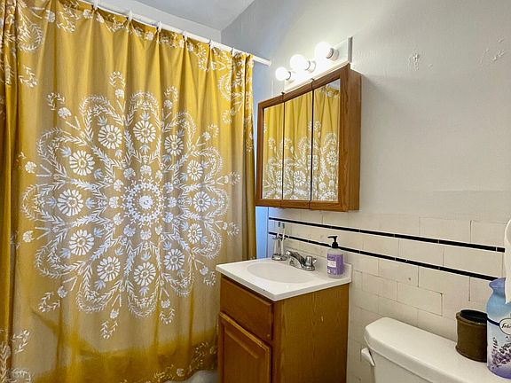 3rd image of 84 Washington St #14
