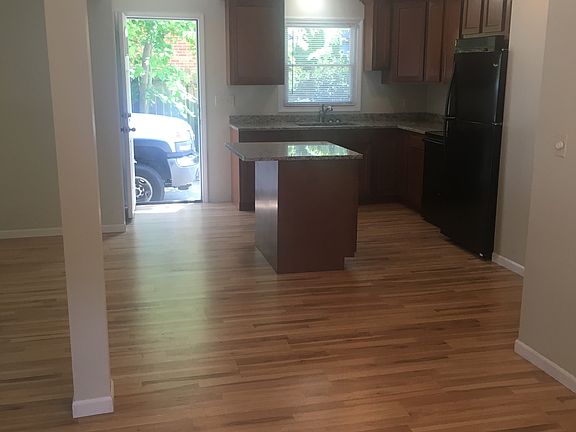 5th image of 1211 S 122nd St