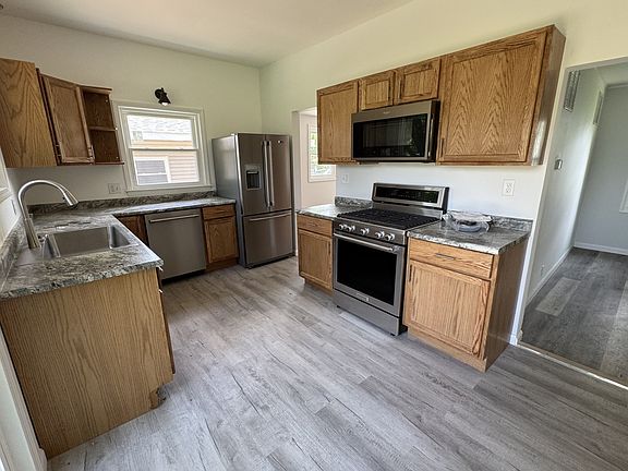 5th image of 101 N Vermillion St