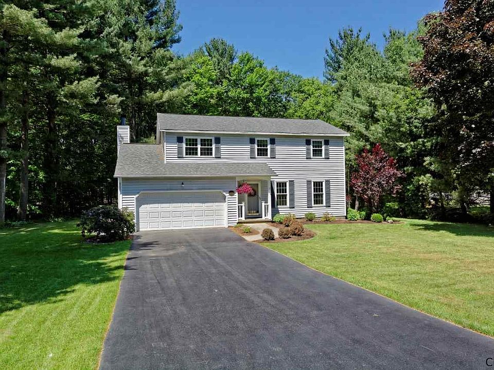 1st image of 11 Maryanne Dr