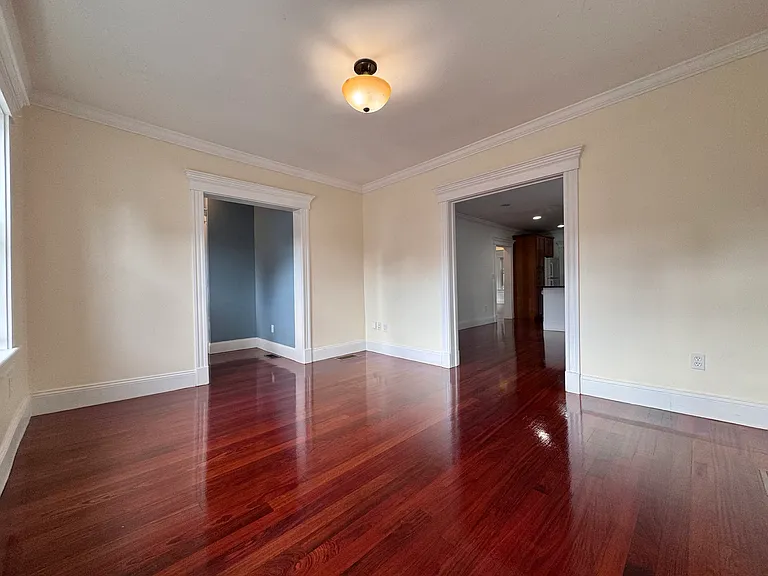 10 Woodfield St — Photo 5