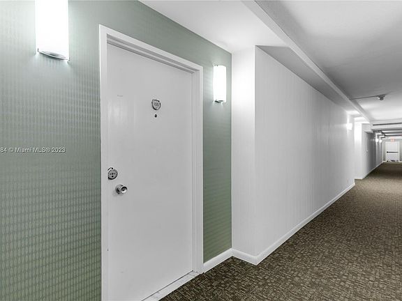 5th image of 900 Bay Dr APT 105