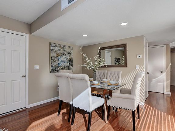 4th image of 1044 Strayer Dr