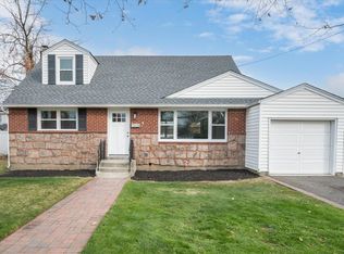 11 High St, Farmingdale, NY