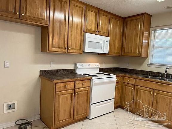 4th image of 1474 College Pkwy