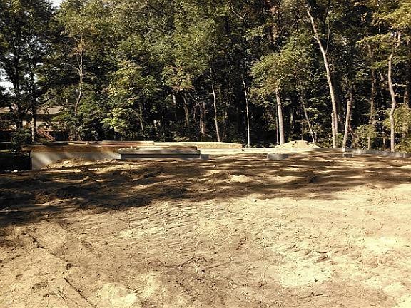 2nd image of 3325 Bentwood Dr