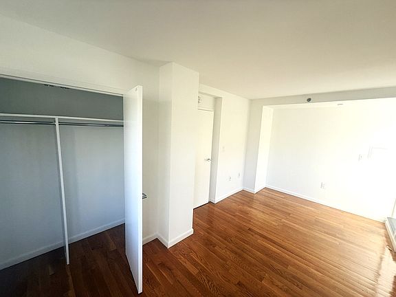 2nd image of 2638 21st St APT 2K