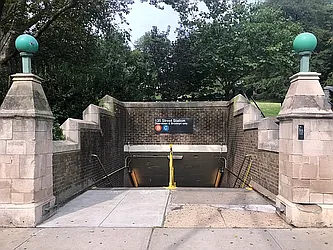 Rented by R New York