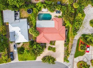 111 4th St, Belleair Beach, FL 33786