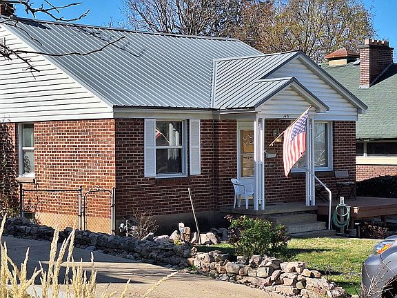 4th image of 1471 26th St