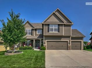 2504 SW Rustic Cir, Lees Summit, MO 64082