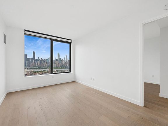 2nd image of 3 Court Sq #3201