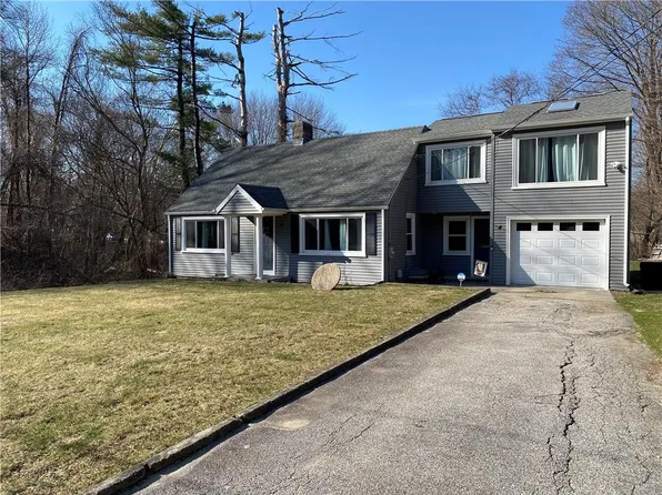 4 Old Greenville Rd, Johnston, RI 02919