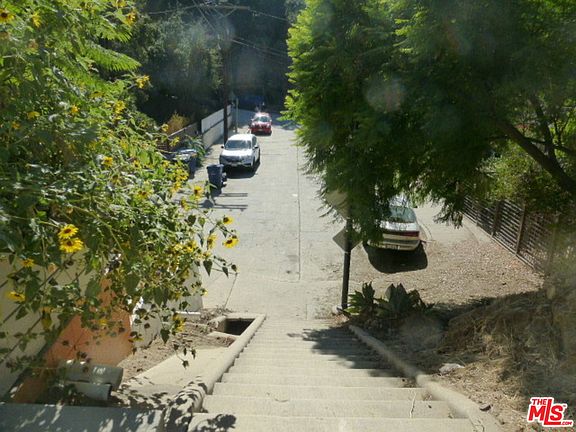 2nd image of 2363 Landa St