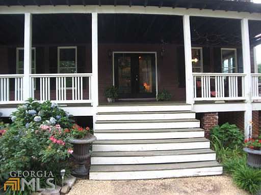 3rd image of 130 Cheshire Cir