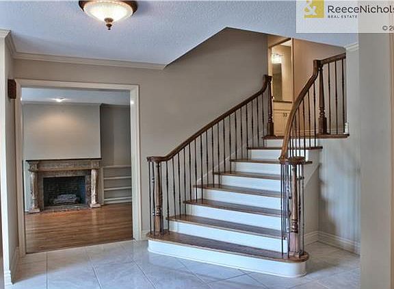 4th image of 11203 Holly St
