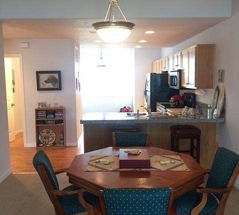 4th image of 475 SE 35th St Unit A5
