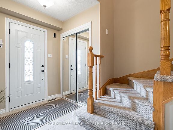 4th image of 153 Cardinal St