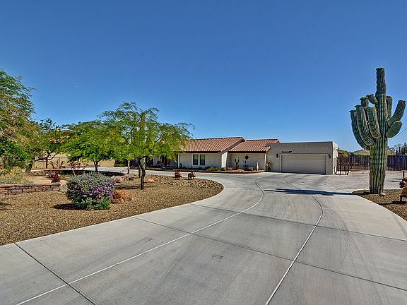 2nd image of 2027 E Rose Garden Ln