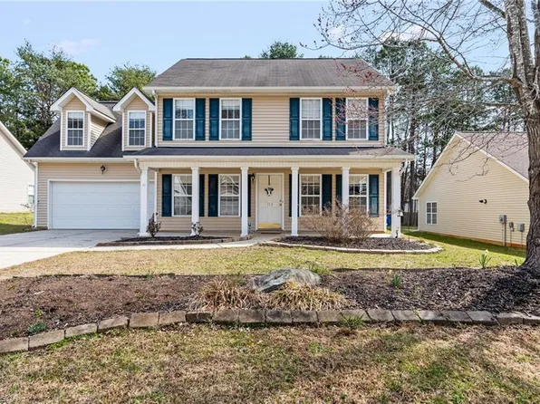 713 Hawthorn Ridge Dr, Whitsett, NC 27377