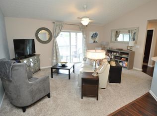 6150 Harbour Pointe UNIT 203, Columbus, OH 43231